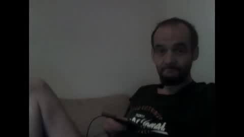Snapshot of phil210283 chatting on January 25, 3:09 am phil210283 online show from January 25, 3:09 am