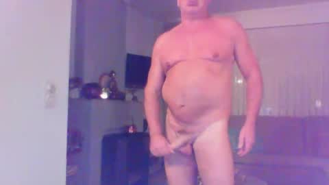 Snapshot of phil279 chatting on November 5, 6:41 pm Phil online show from November 5, 6:41 pm