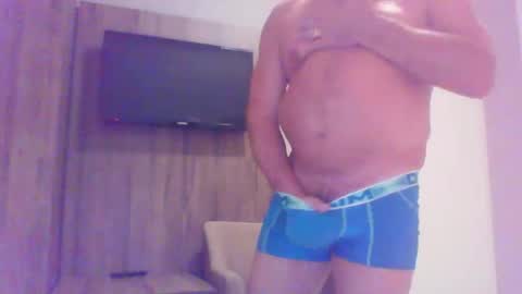 Snapshot of phil279 chatting on November 12, 9:25 pm Phil online show from November 12, 9:25 pm