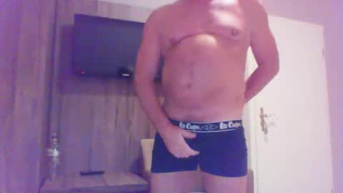 Snapshot of phil279 chatting on November 14, 5:06 am Phil online show from November 14, 5:06 am