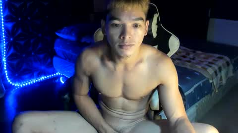 Snapshot of philhotbody chatting on January 14, 2:53 pm AJ online show from January 14, 2:53 pm