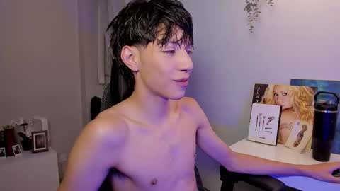 Phil.   INDEPENDENT MODEL online show from March 21, 3:44 am