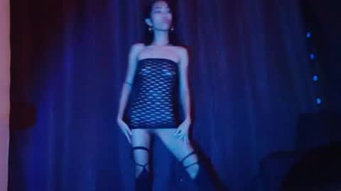 Online at weekends Friday to Sunday online show from September 30, 9:25 am