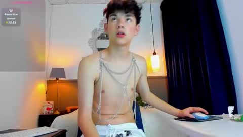 Snapshot of philippsx chatting on March 4, 5:46 am PHILLIP online show from March 4, 5:46 am