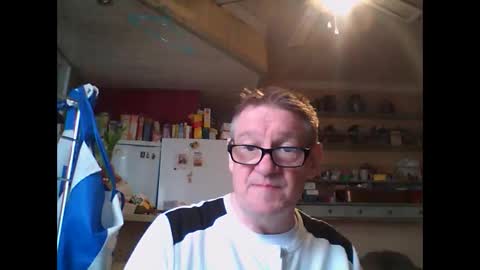 Snapshot of phillboys chatting on May 6, 9:14 am phillboys online show from May 6, 9:14 am