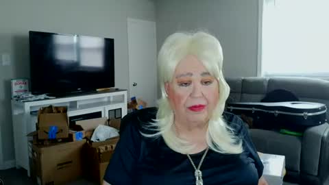Snapshot of phillyguy195601 chatting on July 28, 8:52 pm Geri online show from July 28, 8:52 pm