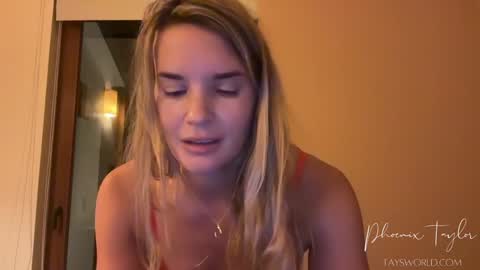 Snapshot of phoenix_taylor chatting on October 8, 12:03 pm PHOENIX TAYLOR online show from October 8, 12:03 pm
