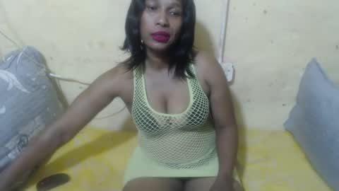 Snapshot of phoenixcandy chatting on July 6, 10:01 pm phoenixcandy online show from July 6, 10:01 pm