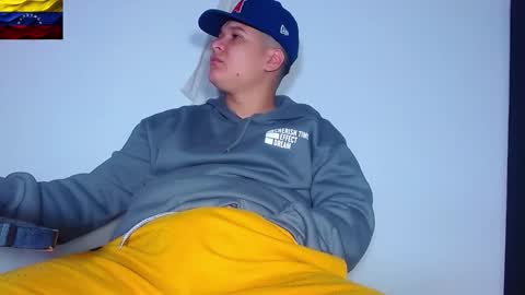 AdnierGnz online show from February 15, 2:47 pm