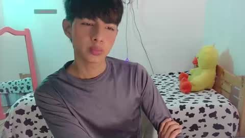 Snapshot of phuwin_bj chatting on June 21, 6:05 am phuwin online show from June 21, 6:05 am
