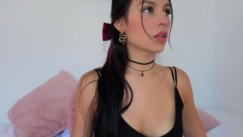 Liz online show from April 14, 8:37 pm