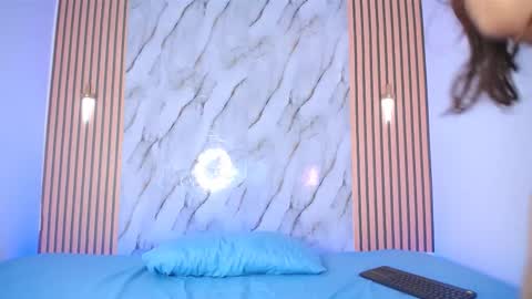 Snapshot of piagelvez_ chatting on October 13, 1:55 pm piagelvez_ online show from October 13, 1:55 pm