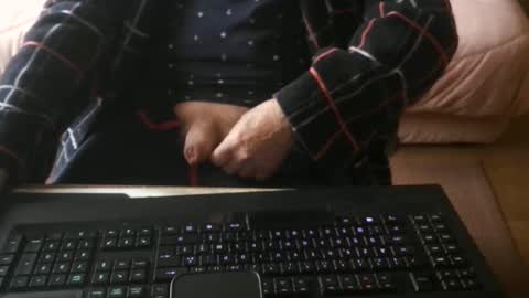 Snapshot of piavola chatting on June 10, 7:29 am piavola online show from June 10, 7:29 am