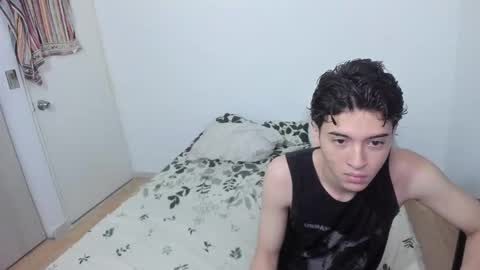 picaszomilos350 online show from February 17, 11:50 am