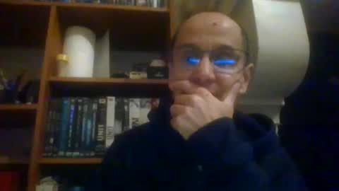 Snapshot of pichoun71 chatting on December 27, 8:18 pm pichoun71 online show from December 27, 8:18 pm