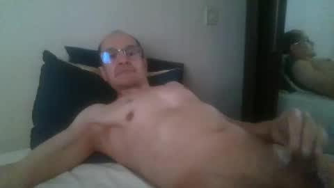 Snapshot of pichoun71 chatting on December 29, 8:11 am pichoun71 online show from December 29, 8:11 am