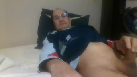 Snapshot of pichoun71 chatting on January 18, 7:07 am pichoun71 online show from January 18, 7:07 am