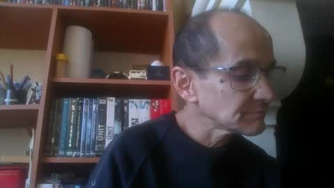 Snapshot of pichoun71 chatting on January 19, 1:44 pm pichoun71 online show from January 19, 1:44 pm