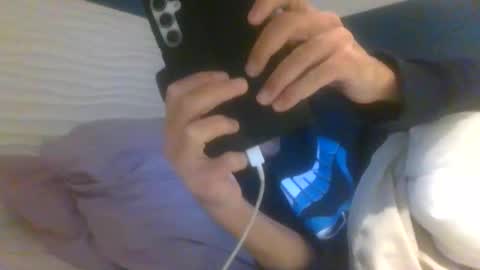 Snapshot of pichoun71 chatting on January 20, 7:04 pm pichoun71 online show from January 20, 7:04 pm