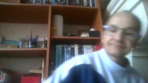 Snapshot of pichoun71 chatting on February 2, 7:41 am pichoun71 online show from February 2, 7:41 am