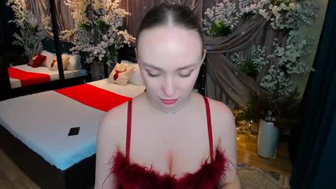 Emelie online show from December 29, 4:40 pm