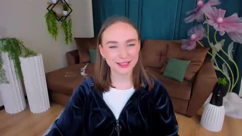 Emelie online show from September 25, 6:06 am