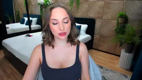 Emelie online show from October 10, 10:25 am