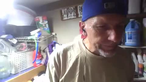 pierce702420 online show from May 5, 5:26 am