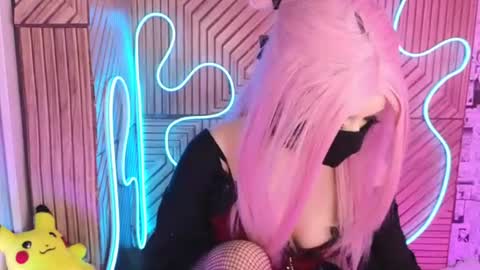 Snapshot of pika_pikaa chatting on June 18, 12:00 am Sonya online show from June 18, 12:00 am