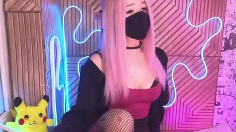 Snapshot of pika_pikaa chatting on June 21, 1:30 am Sonya online show from June 21, 1:30 am