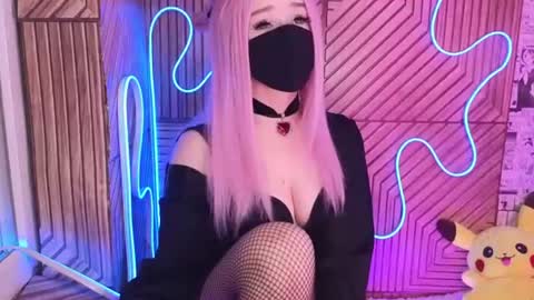 Snapshot of pika_pikaa chatting on June 23, 1:47 am Sonya online show from June 23, 1:47 am