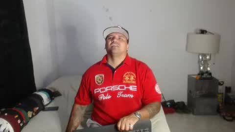 Snapshot of pikoro_gomez chatting on January 10, 7:14 am pikoro_gomez online show from January 10, 7:14 am