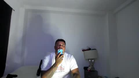 Snapshot of pikoro_gomez chatting on February 24, 12:30 am pikoro_gomez online show from February 24, 12:30 am