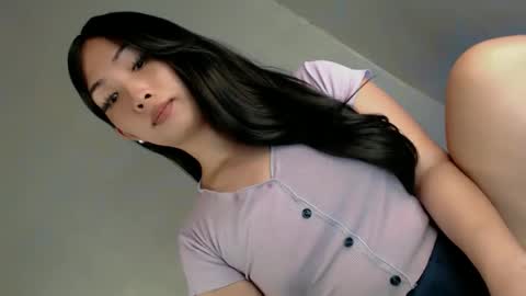 Snapshot of pillow_whispers chatting on May 23, 12:53 pm jane online show from May 23, 12:53 pm
