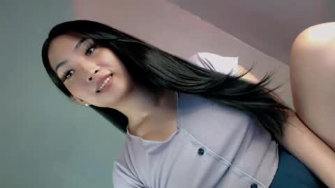 Snapshot of pillow_whispers chatting on July 23, 9:57 pm jane online show from July 23, 9:57 pm