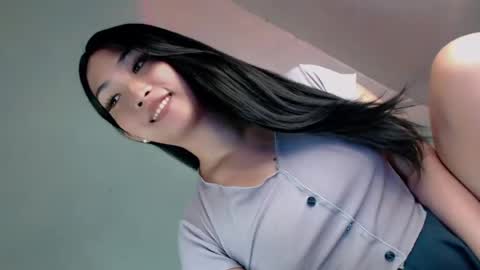 Snapshot of pillow_whispers chatting on July 24, 10:52 pm jane online show from July 24, 10:52 pm