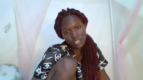 pinah1997 online show from March 25, 9:32 pm