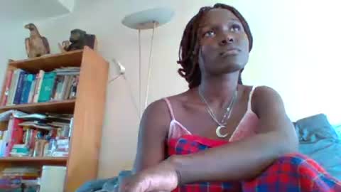 Snapshot of pinah1997 chatting on July 14, 5:01 am pinah1997 online show from July 14, 5:01 am