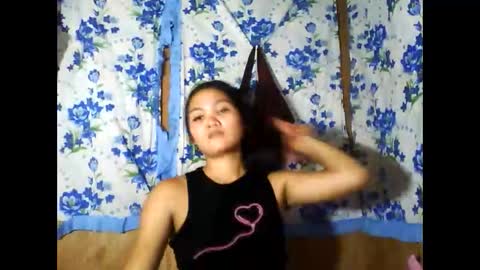 Snapshot of pinay_just18th chatting on May 3, 9:04 am pinay_just18th online show from May 3, 9:04 am