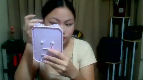 Snapshot of pinay_rosee chatting on April 7, 10:37 am pinay_rosee online show from April 7, 10:37 am