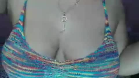 Snapshot of pinay_sweetheartx chatting on May 9, 10:53 am pinay_sweetheartx online show from May 9, 10:53 am