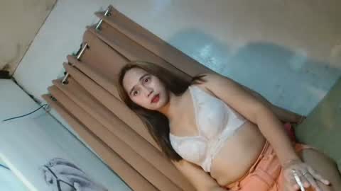 Snapshot of pinay_yahsy chatting on July 10, 5:04 pm pinay_yahsy online show from July 10, 5:04 pm
