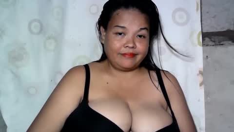 Snapshot of pinay_yummy28 chatting on January 9, 10:52 am pinay_yummy28 online show from January 9, 10:52 am