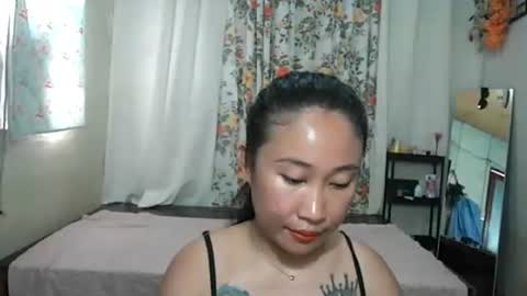Snapshot of pinayhotty_yumie chatting on June 7, 12:48 am yumie online show from June 7, 12:48 am