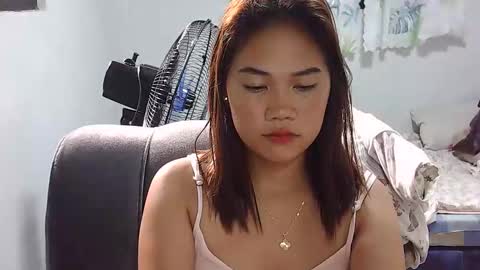 Snapshot of pinayligaya22 chatting on October 11, 6:34 am JOY online show from October 11, 6:34 am