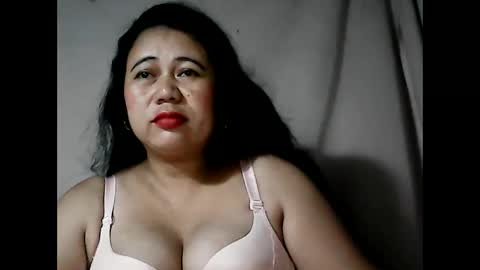 Snapshot of pinaymama12345 chatting on February 20, 11:32 pm pinaymama12345 online show from February 20, 11:32 pm