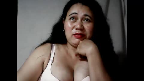 Snapshot of pinaymama12345 chatting on February 24, 4:05 am pinaymama12345 online show from February 24, 4:05 am