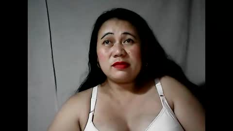 Snapshot of pinaymama12345 chatting on March 7, 2:34 pm pinaymama12345 online show from March 7, 2:34 pm