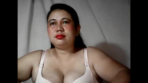 Snapshot of pinaymama12345 chatting on October 23, 11:14 pm pinaymama12345 online show from October 23, 11:14 pm