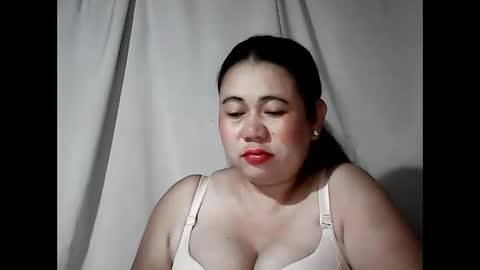 pinaymama12345 online show from April 5, 10:07 pm